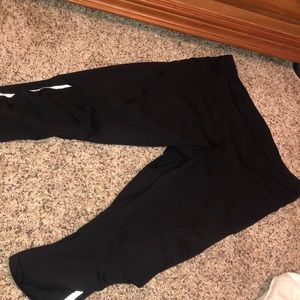 Lulu lemon cropped